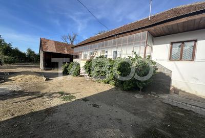 Casa de vanzare 2 camere 75mpu teren liber 982 mp anexe Sat Vad - 2
