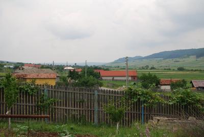 Casă cu 5 camere cu Teren 3500 Mp în Central - 3