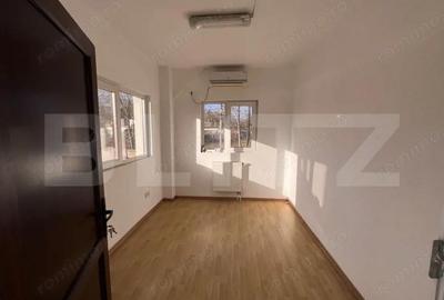 Casă cu 11 camere cu Teren 1342 Mp în Central - 2