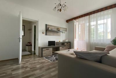 Apartament cu 2 camere semidecomandat în Craiovei