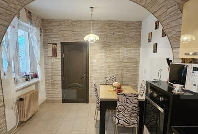 Casă cu 4 camere cu Teren 500 Mp în Micro 4 - 8