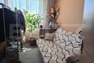 Apartament de vanzare, cu 4 camere, 4 balcoane, 75 mp, zona Blv Bucuresti - 6