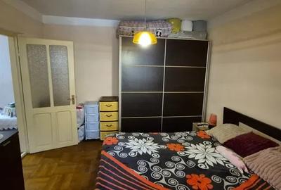 Apartament 2 camere Strada Lupeni - etaj 1/4 - 53 mp - 3