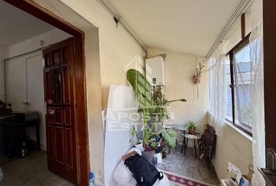Casa la curte comuna, 180mp teren,  zona Balcescu - Universitatii - 12