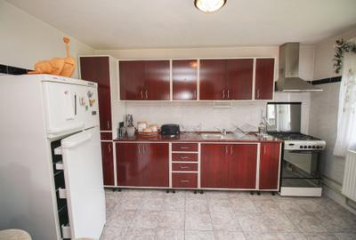 Vila cu 5 camere - 8