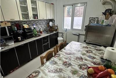 Apartament cu 3 camere semidecomandat în Circumvalațiunii - 8