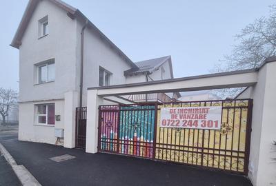 Proprietate specială, de 232 mp, în Noua