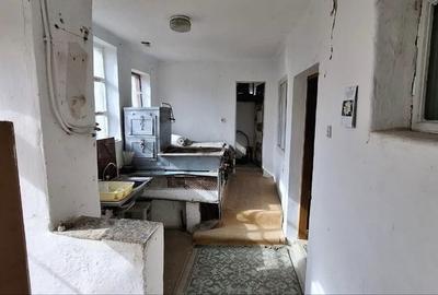 Casă cu 4 camere în Central - 5