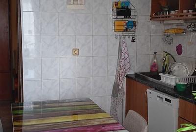 Apartament cu 3 camere decomandat în 1 Decembrie - 4
