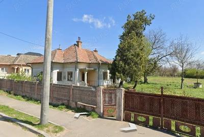 Casă cu 5 camere cu Teren 1750 Mp în Central - 8