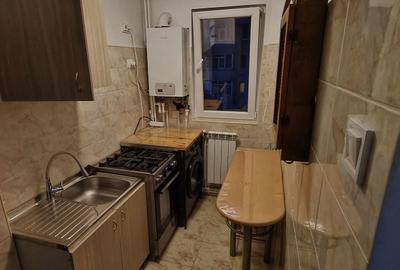 Apartament cu 3 camere semidecomandat în Podu Roș - 7