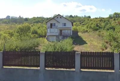 Vila superba, de vanzare, intr-o zona pitoreasca - 9