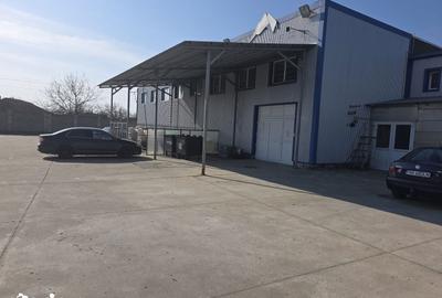 Spațiu comercial, de 3,000 mp, în Central - 5