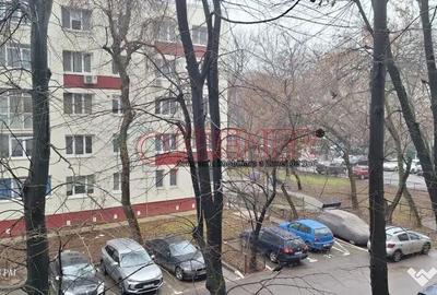 Garsonieră în Apărătorii Patriei - 2