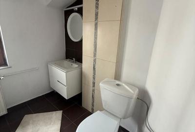 Apartament cu 3 camere, mobilat în Central - 2