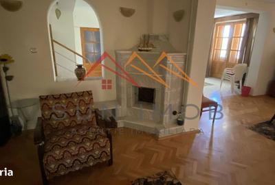 Casă cu 4 camere în Central - 12