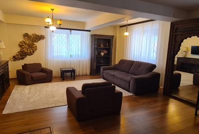 Duplex de lux în centrul stațiunii Mamaia – Eleganță la malul mării 300.000 € - 5