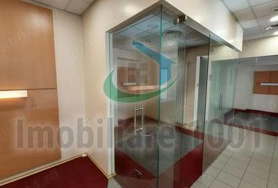 Spațiu comercial, de 158 mp, în Central - 6