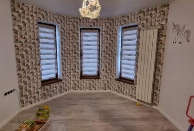 Casa de vanzare spre Vetis, drum principal - 17