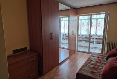 Apartament cu 3 camere decomandat în Fălticeni - 2