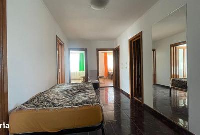 Casă cu 8 camere cu Teren 370 Mp în Central - 2