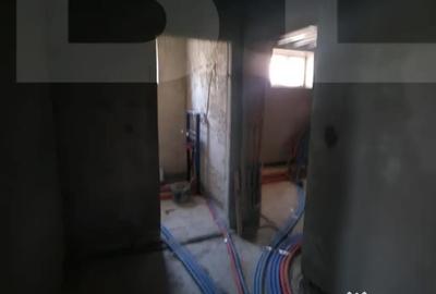 Casă cu 5 camere cu Teren 800 Mp în Central - 1