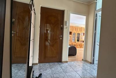 Apartament 3 camere decomandat, zona Buzaului, etaj 3. - 7
