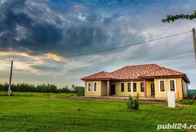 Casă cu 4 camere în Moșnița Nouă