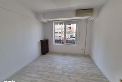 Apartament cu 3 camere decomandat în Romană - 9