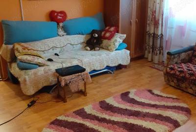 Apartament cu 2 camere semidecomandat în 9 Mai - 2