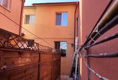 Casă cu 6 camere cu Teren 108 Mp în Casa de Cultură