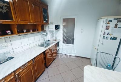 Apartament cu 3 camere, zona Mehala, Centrala Proprie - 4