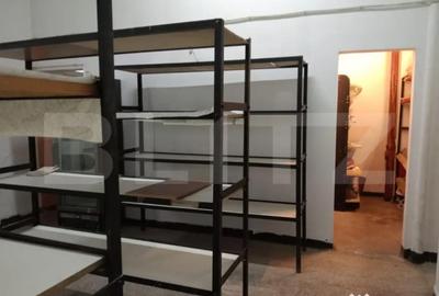 Spațiu comercial, de 100 mp, în Central - 8