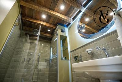 Casă individuală cu 7 camere cu Canalizare în Central - 26