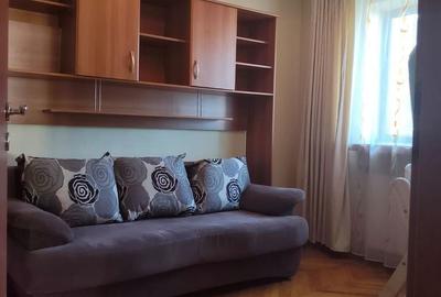Apartament cu 3 camere decomandat în Central - 1