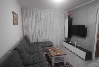 Apartament cu 2 camere semidecomandat, mobilat în Tomis Nord
