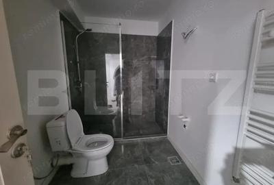 Apartament cu 3 camere semidecomandat în Central - 1