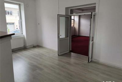 Casă cu 5 camere cu Teren 123 Mp în Reghin - 10