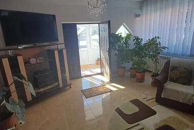 De vanzare casa P+E, la 3 min de Roman, teren 300 mp - 6