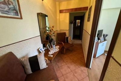 Apartament cu 3 camere decomandat în Central - 1