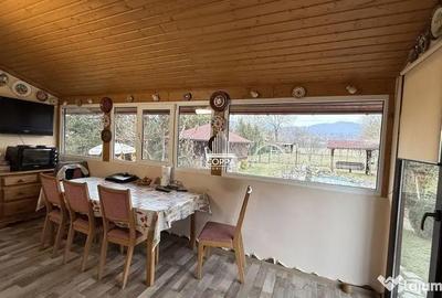 Casă cu 5 camere cu Teren 1600 Mp în Unguraș - 8