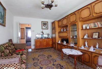 Apartament cu 3 camere decomandat în Micro 11 - 10