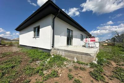 Casă individuală cu 4 camere cu Teren 400 Mp în Tărlungeni