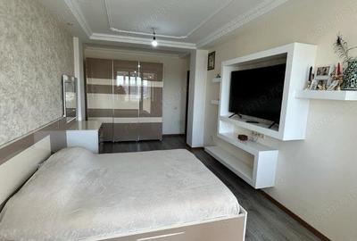 Propun spre inchiriere apartament cu trei camere in zona Crangasi - 1