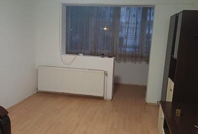 Vând apartament cu 3 camere str. Mihai Viteazu nr.67 Vând apartament cu 3 camere str. Mihai Viteazu nr.67 - 4
