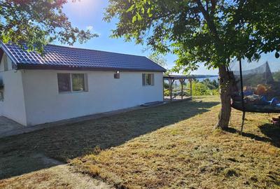 Casă cu 3 camere în Topalu - 2