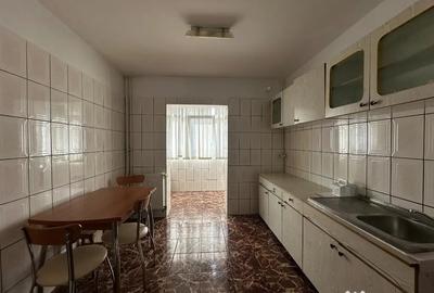 Apartament cu 2 camere decomandat în Malu Roșu