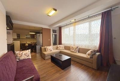 Apartament cu 3 camere decomandat în Girocului