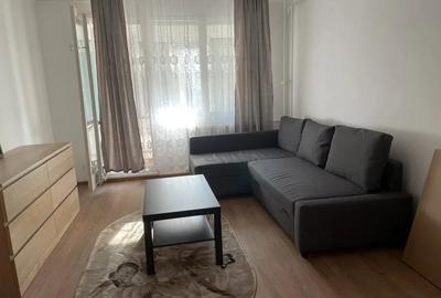 Apartament cu 2 camere decomandat, mobilat în Titan