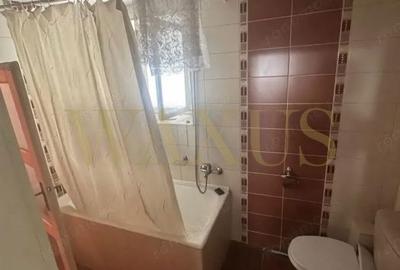 Casă cu 4 camere cu Canalizare în Central - 11